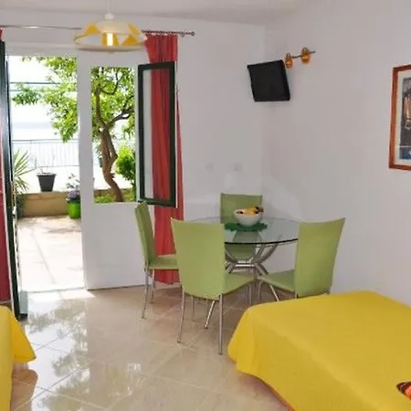 Tonci Apartment Podgora